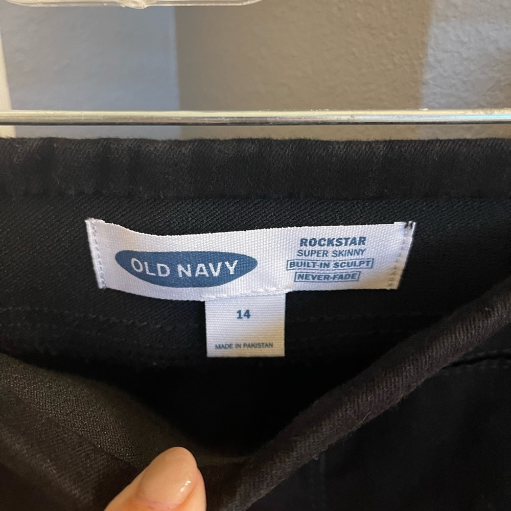 Old Navy NWOT Black Rockstar Jeggings with Built In Sculpt - Size 14